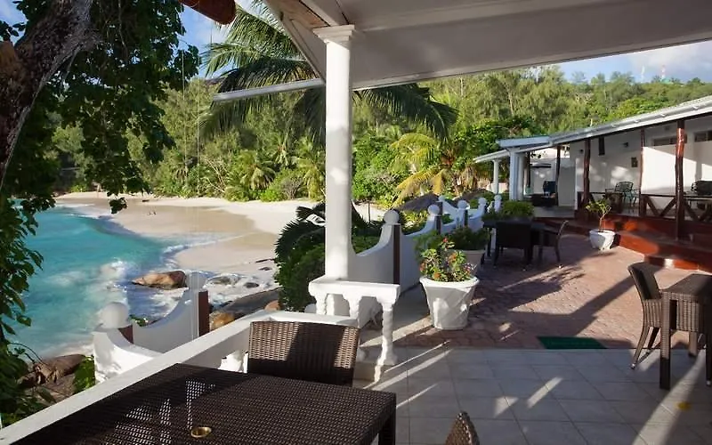 Anse Soleil Beachcomber Baie Lazare